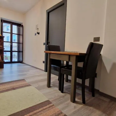 La Piccola Corte Apartment *