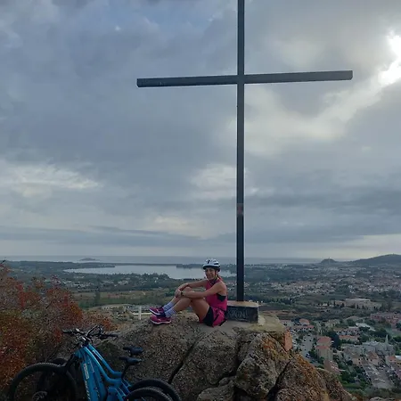 La Piccola Corte アパート トルトリ